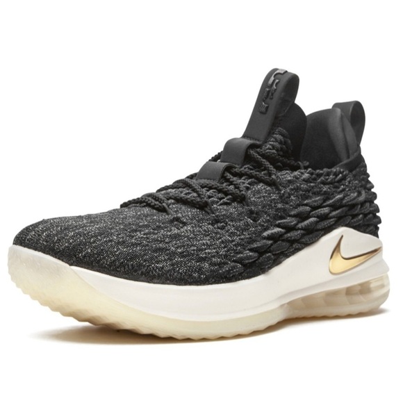 Nike Men’s LEBRON 15 LOW Black / Gold Metallic 2018 Air Max Zoom Size US 8 - Picture 1 of 13